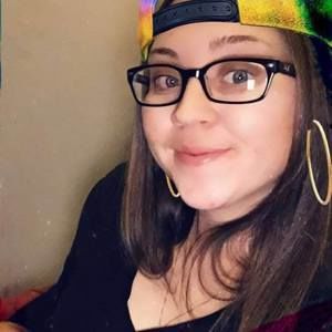 Meet your Posher, Carissa